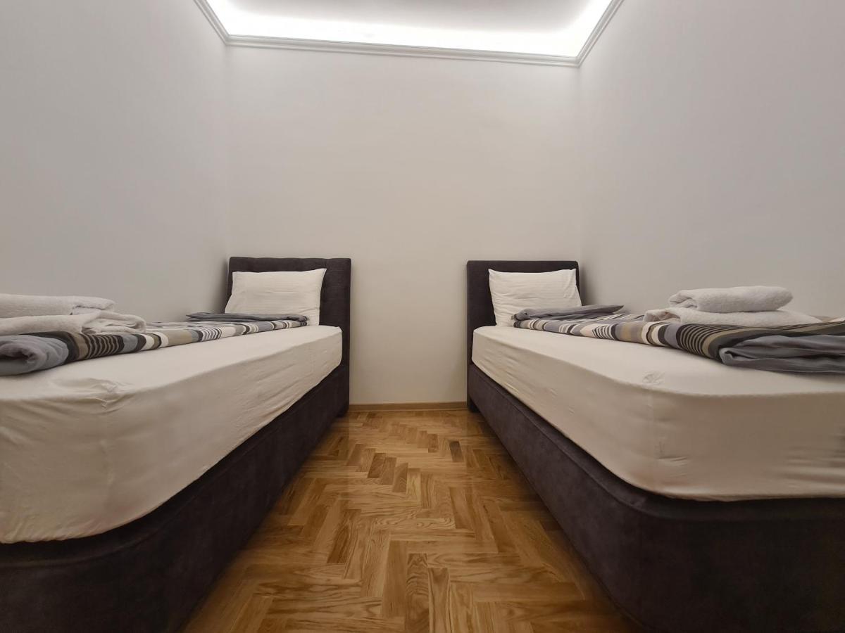 Crown Apartment - Your Most Comfortable Stay Beograd Eksteriør billede